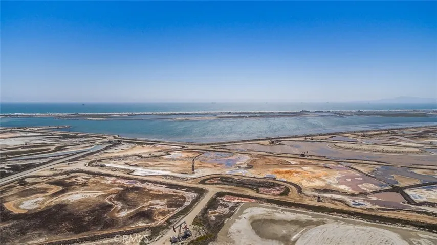 18172 Foss Lane, Huntington Beach, California 92648