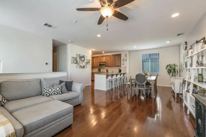 806 Font Terrace, San Jose, California 95126