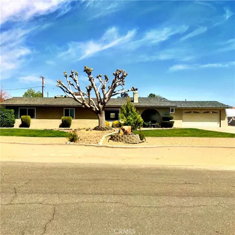 13123 Olathe Road, Apple Valley, California 92308
