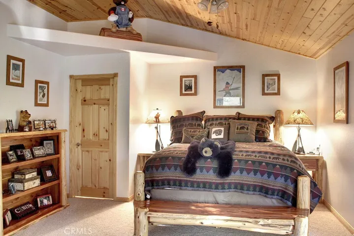 104 Bayside Drive, Big Bear, California 92315