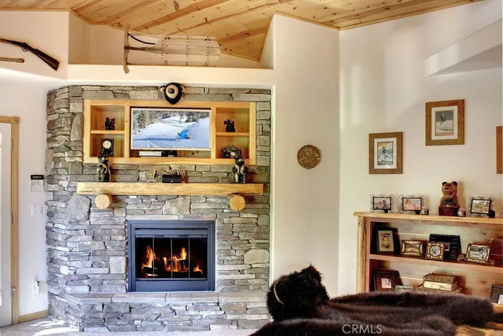 104 Bayside Drive, Big Bear, California 92315