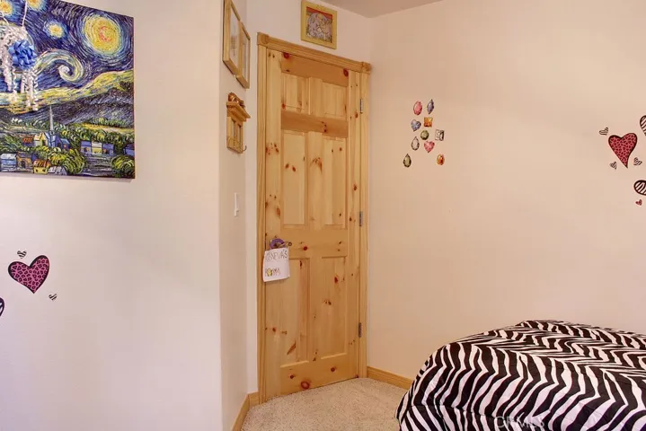 104 Bayside Drive, Big Bear, California 92315