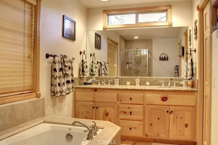 104 Bayside Drive, Big Bear, California 92315