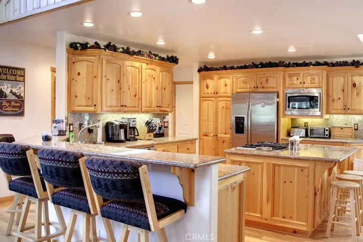 104 Bayside Drive, Big Bear, California 92315
