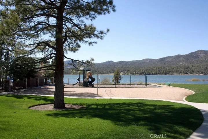 104 Bayside Drive, Big Bear, California 92315