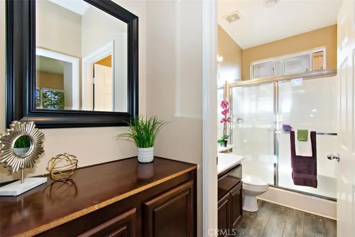 Main floor bathroom/hall