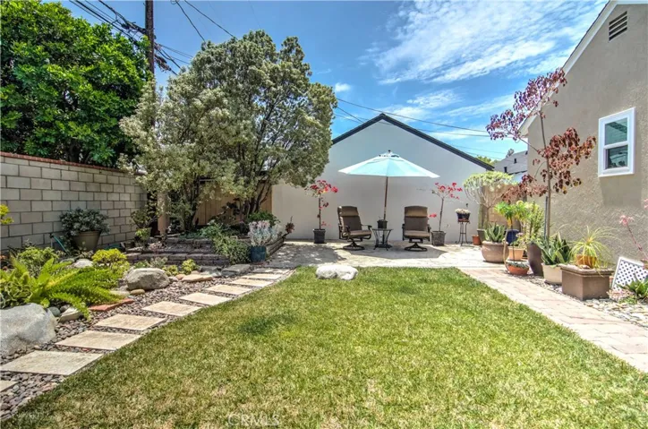 Tend to the garden, relax in the shade, play outdoor games, the possibilities are endless.