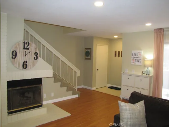 COMFORTABLE LIVING SPACE FOR ALL SEASONS.