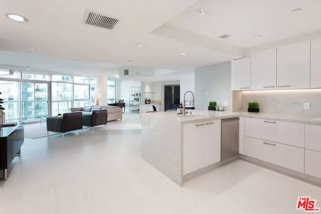 13650 Marina Pointe Drive 1404, Marina Del Rey, California 90292