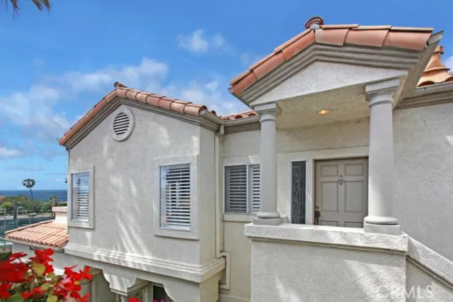 Amazing location with gorgeous ocean and catalina island views.