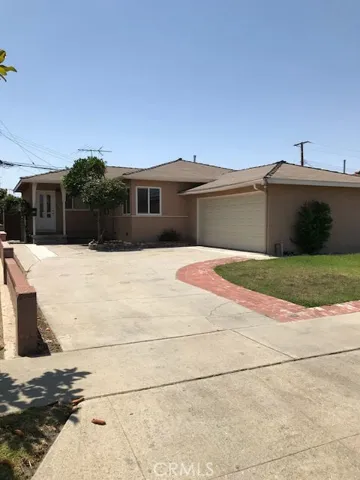 Welcome to 13803 Bechard Avenue in Norwalk!