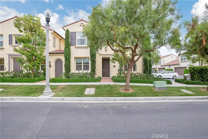 256 Kempton, Irvine, California 92620