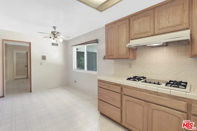 As is kitchen/breakfast area