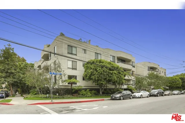 851 N Kings Road 101, West Hollywood, California 90069
