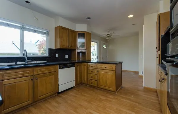1650 James Avenue, Redwood City, California 94062