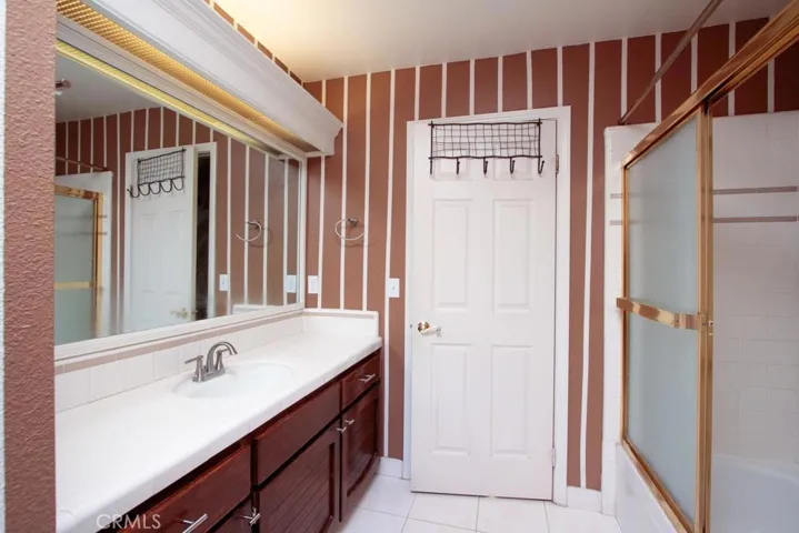 2420 Foxglove Way, Madera, California 93637