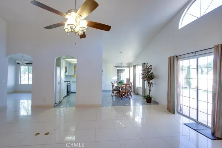 2420 Foxglove Way, Madera, California 93637