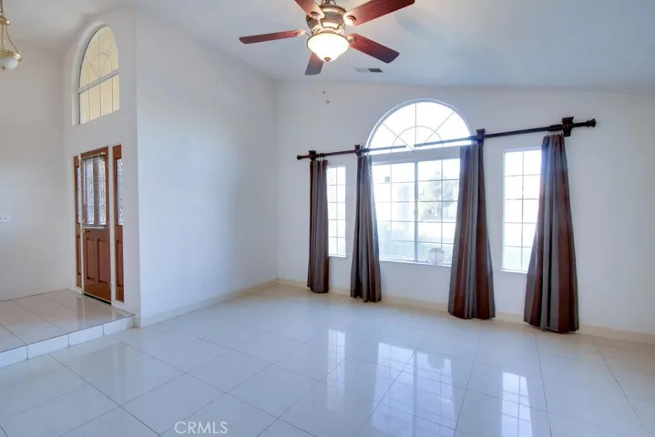 2420 Foxglove Way, Madera, California 93637
