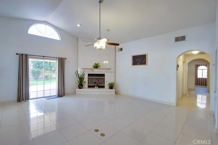 2420 Foxglove Way, Madera, California 93637