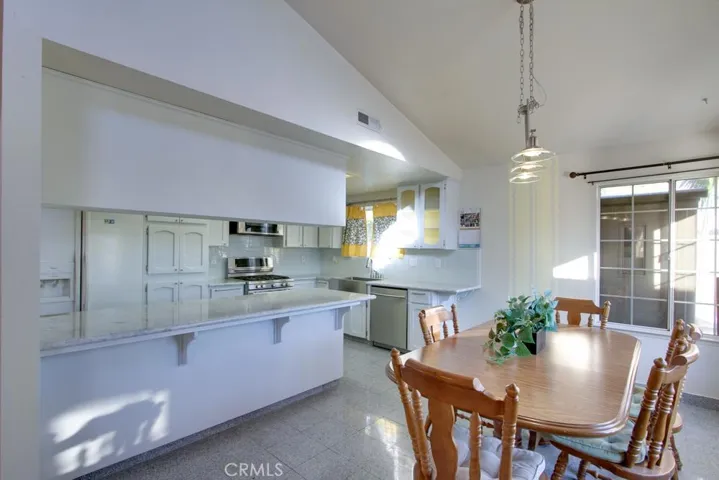 2420 Foxglove Way, Madera, California 93637