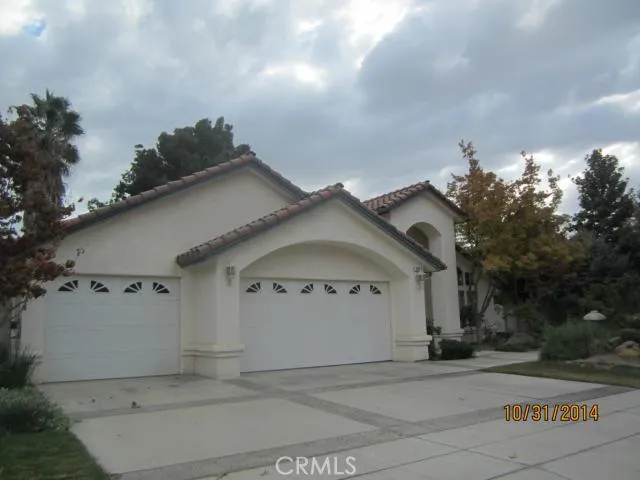 3224 Tragon Street, Madera, California 93637