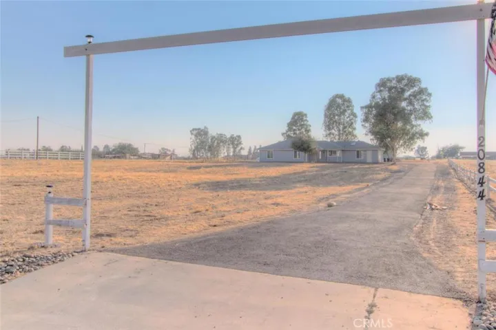 20844 Del Mar Road, Madera, California 93638