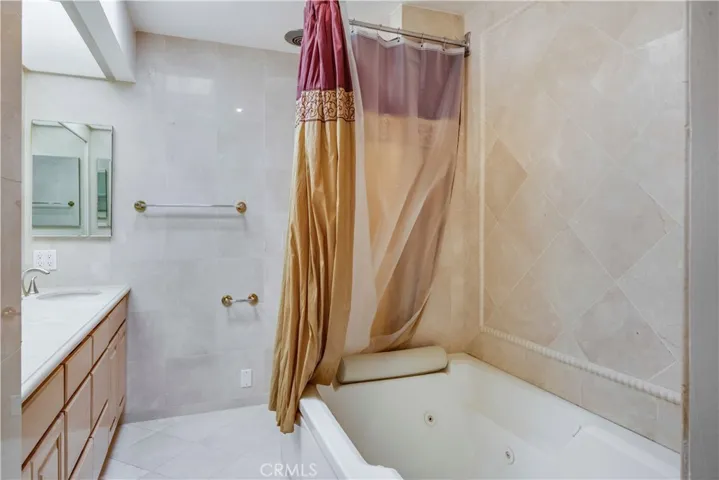 1951 Rolling Vista Drive 44, Lomita, California 90717