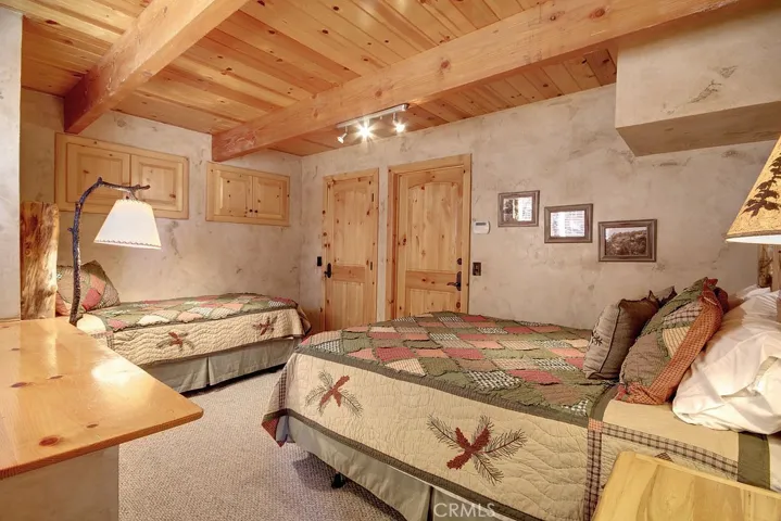 943 Antelope Mountain Drive, Big Bear, California 92314