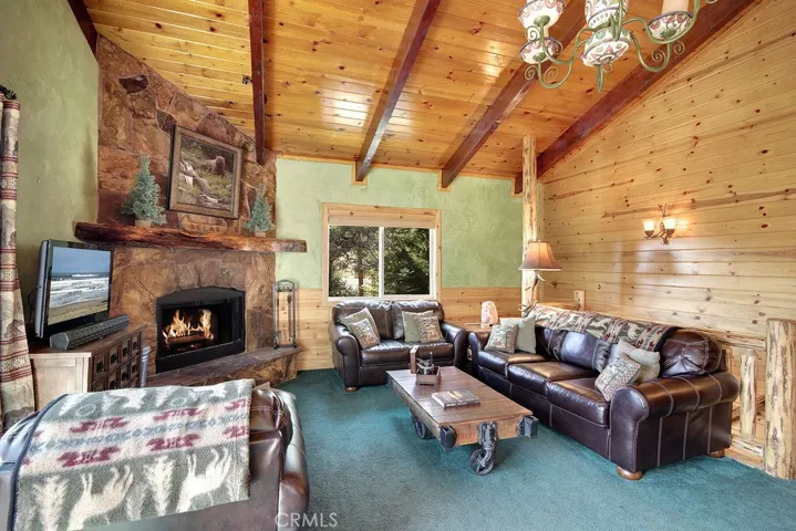 943 Antelope Mountain Drive, Big Bear, California 92314