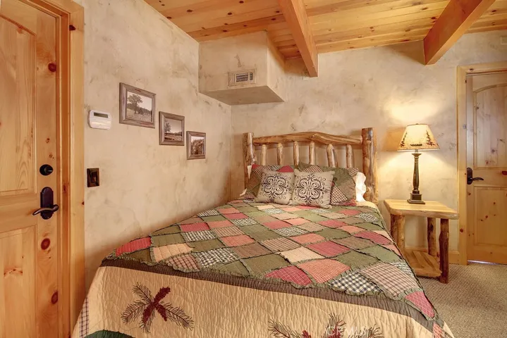 943 Antelope Mountain Drive, Big Bear, California 92314