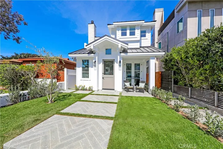 503 Poinsettia Avenue, Corona Del Mar, California 92625