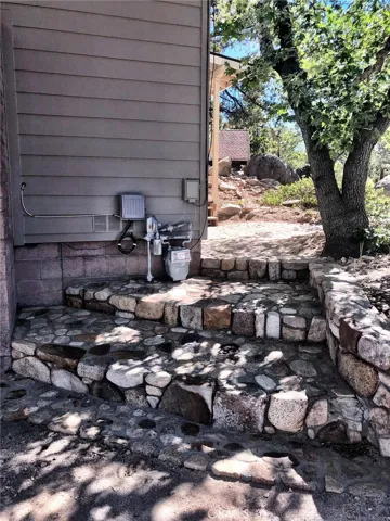ROCK WALKWAY