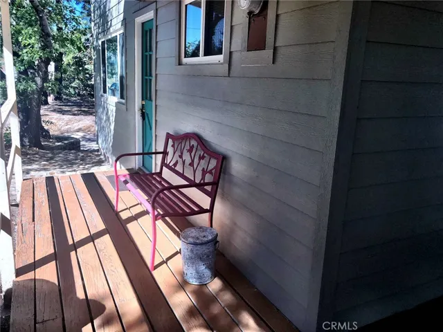 COVERED FRONT PORCH