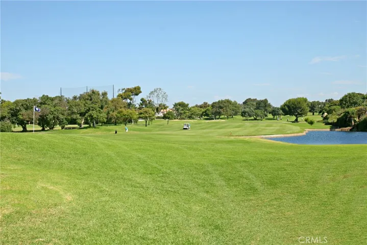 Nearby Seacliff Country Club.