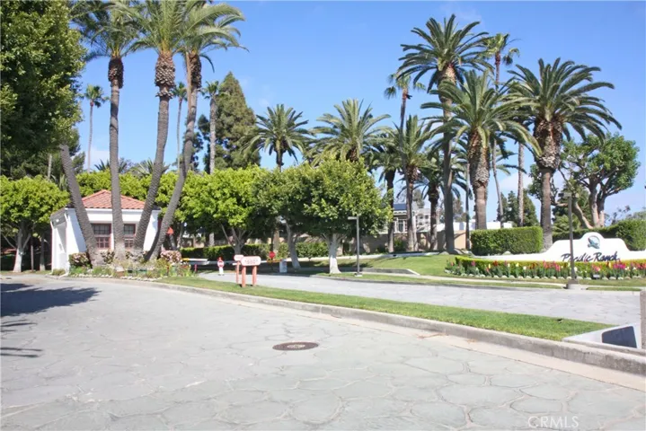 19351 Sunray Lane 203, Huntington Beach, California 92648