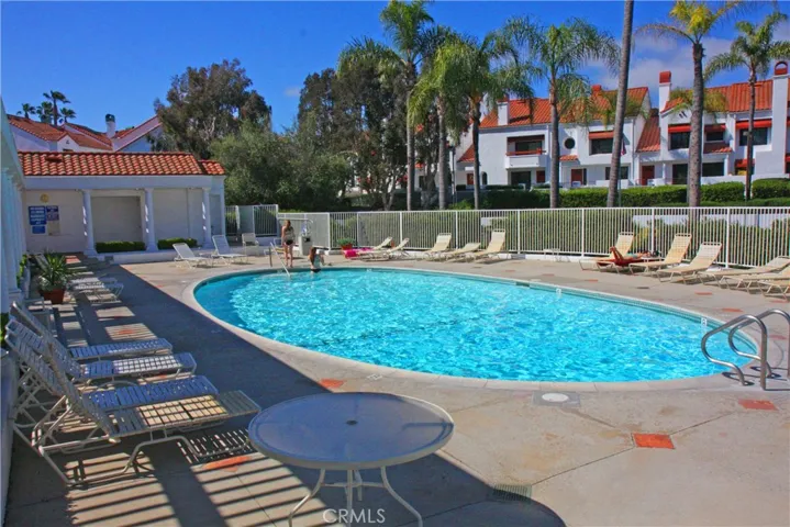 19351 Sunray Lane 203, Huntington Beach, California 92648