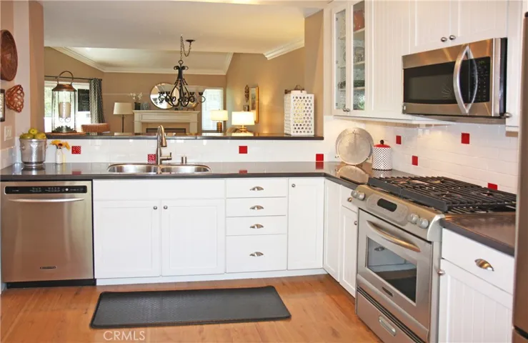 19351 Sunray Lane 203, Huntington Beach, California 92648