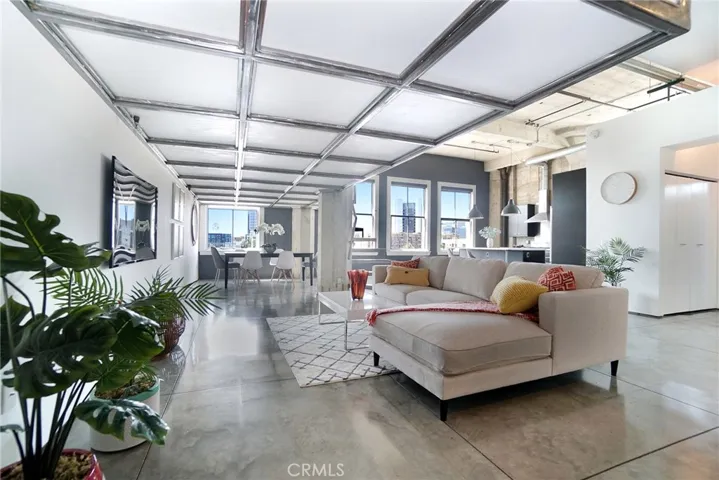 115 W 4th Street 404, Long Beach, California 90802