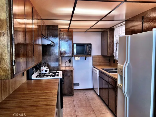 KITCHEN-MAIN HOUSE