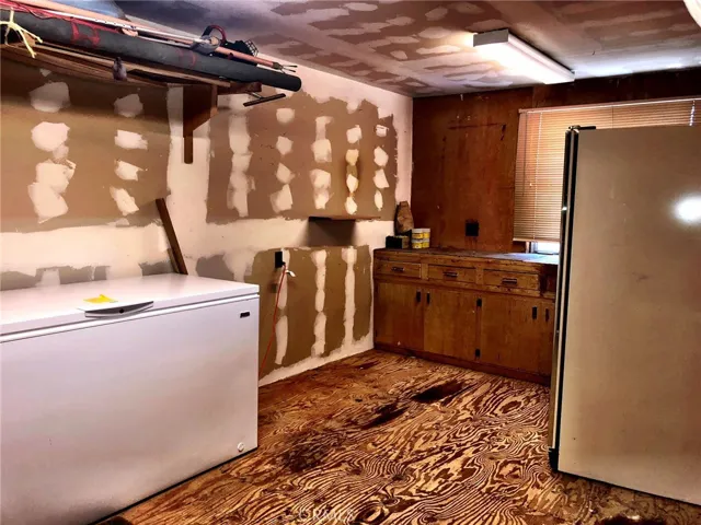 UTILITY ROOM-MAIN HOUSE
