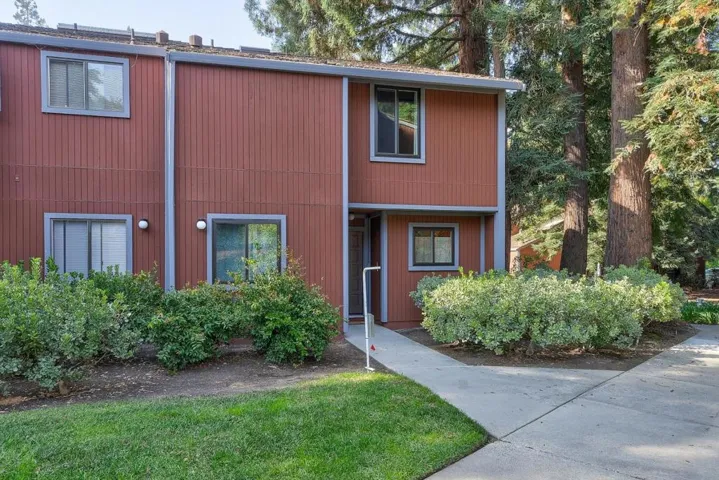 212 Central Avenue, Mountain View, California 94043