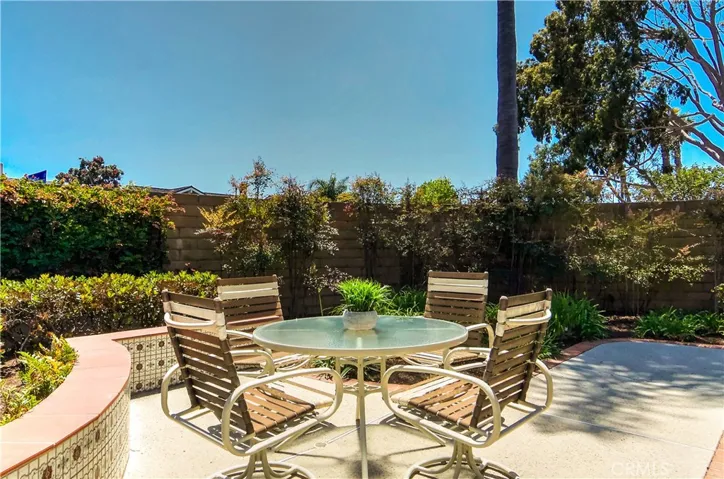 Another entertaining/dining space....so private in every corner of the yard.
