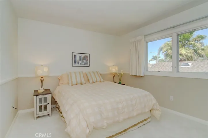 Roomy guest/kids room.