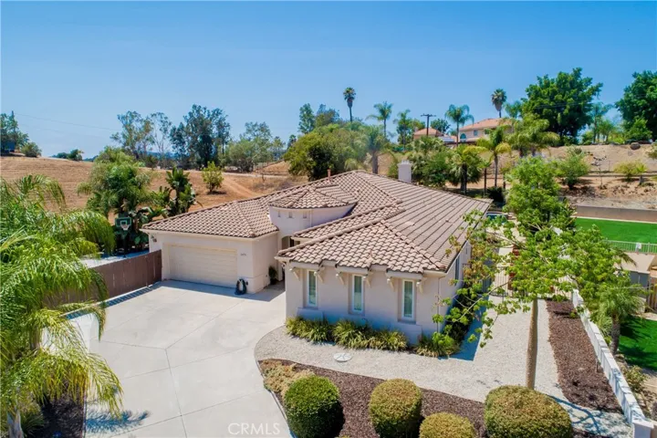 1471 Logan Court, Escondido, California 92027