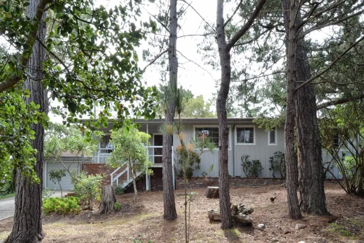 3380 San Luis Avenue, Carmel, California 93923