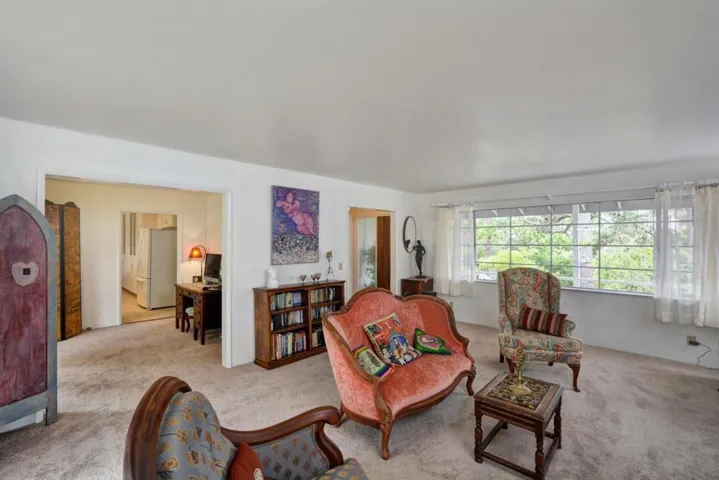 3380 San Luis Avenue, Carmel, California 93923