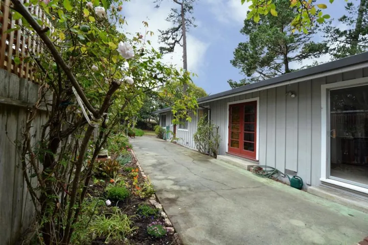 3380 San Luis Avenue, Carmel, California 93923