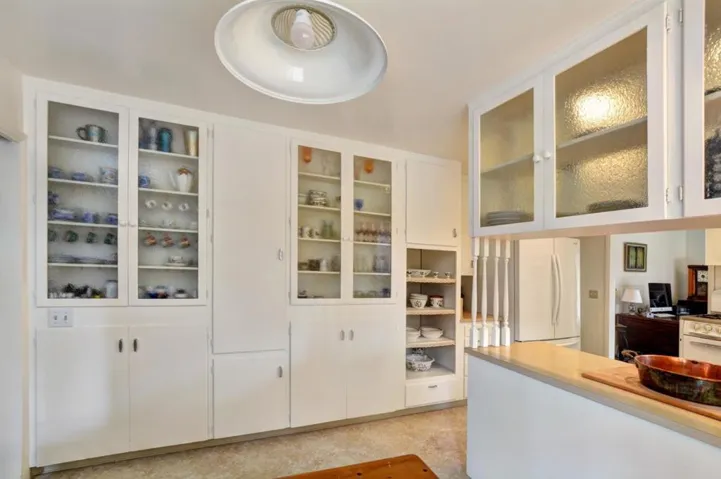3380 San Luis Avenue, Carmel, California 93923