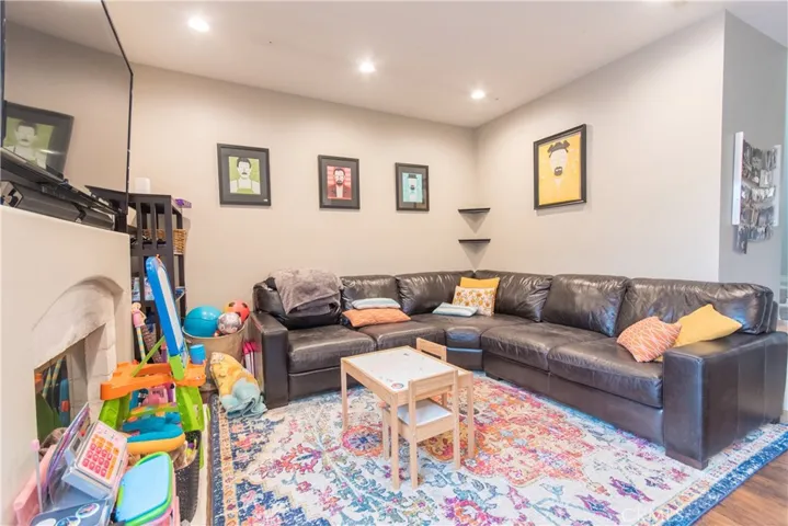 28 Meadowbrook, Aliso Viejo, California 92656