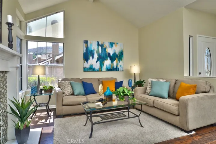 878 S Sapphire Lane, Anaheim Hills, California 92807